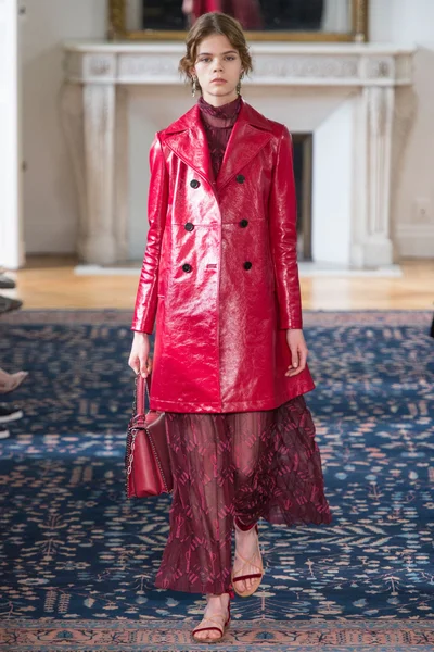 Look 13